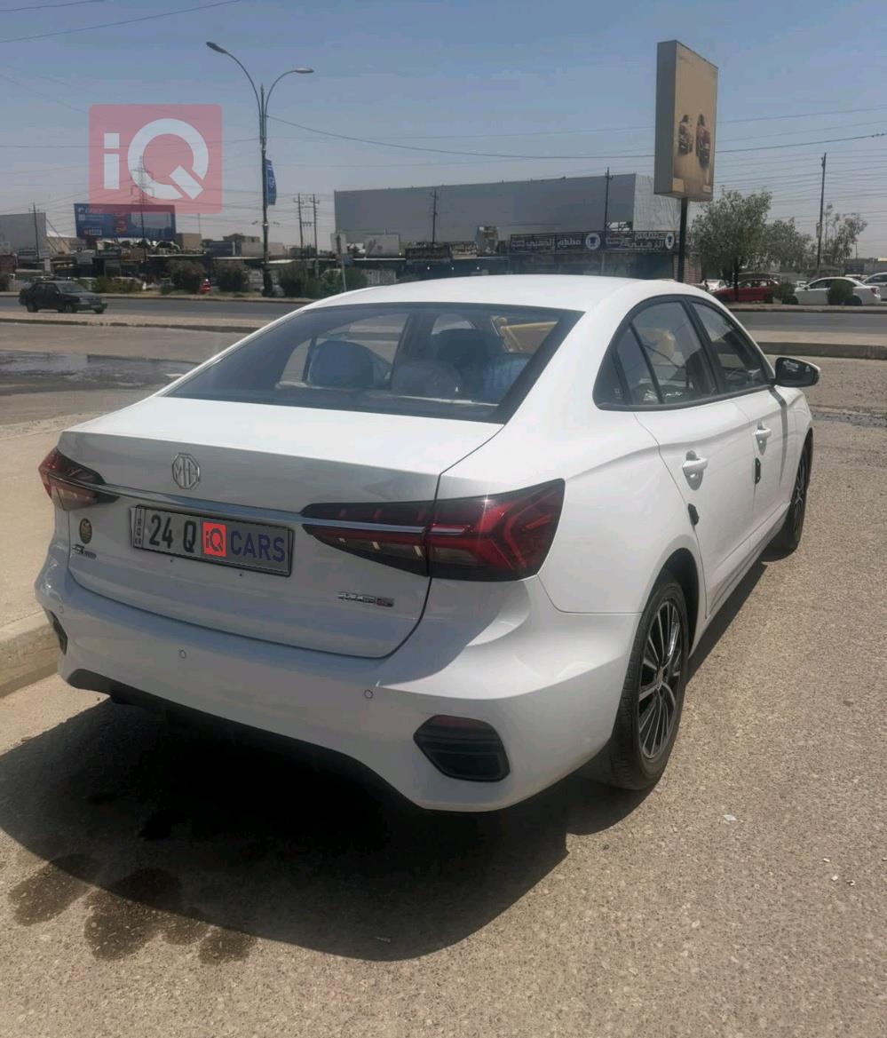 MG 5 Plus